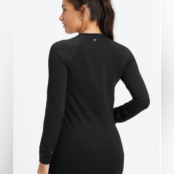 Fabletics Black Sync Seemless Long Sleeve Athletic Top- NWT - Picture 10 of 15
